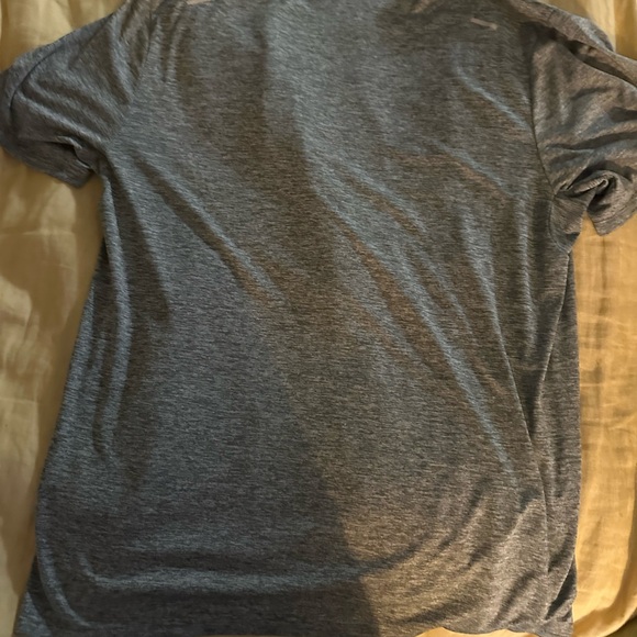 Nike running t-shirt. - Picture 2 of 3